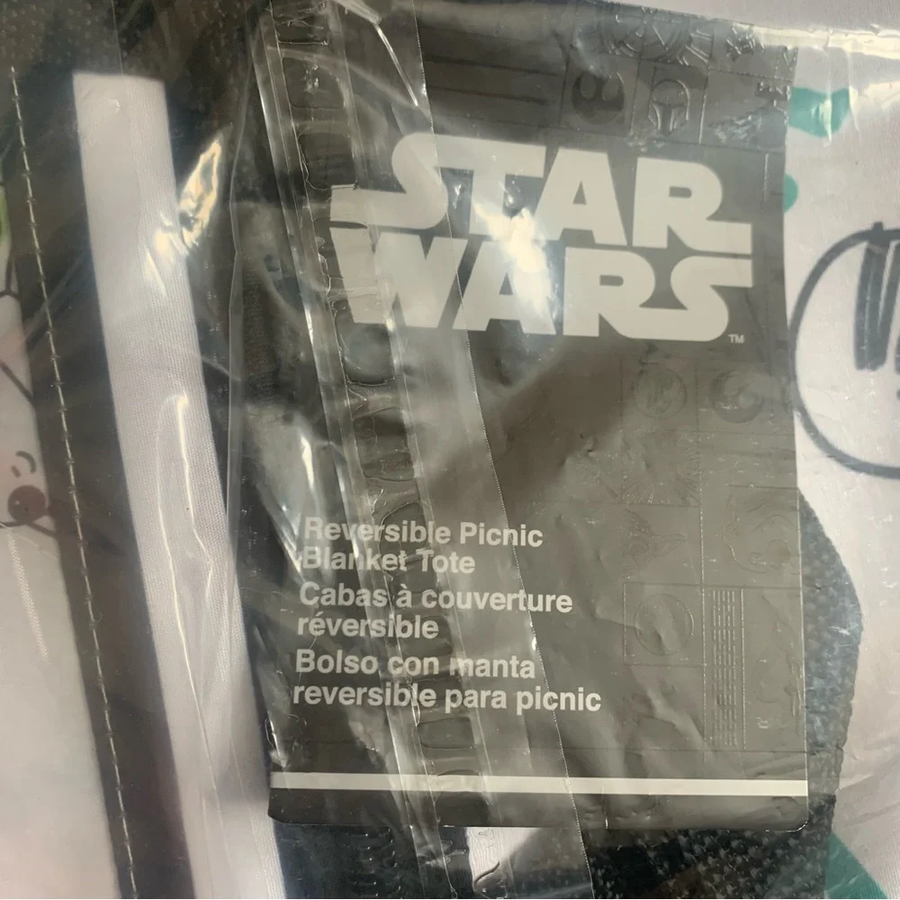 NWT Star Wars Grogu Mandalorian Reversible Picnic Blanket Tote